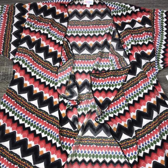 LuLaRoe Tops - Small LuLaRoe Shirley kimono